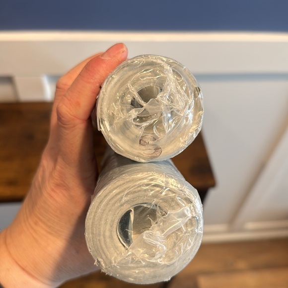 Vintage blue wall covering silver accents RQ 7185 Run #1 Lot 3 size 33 x 20.5” - Picture 4 of 9